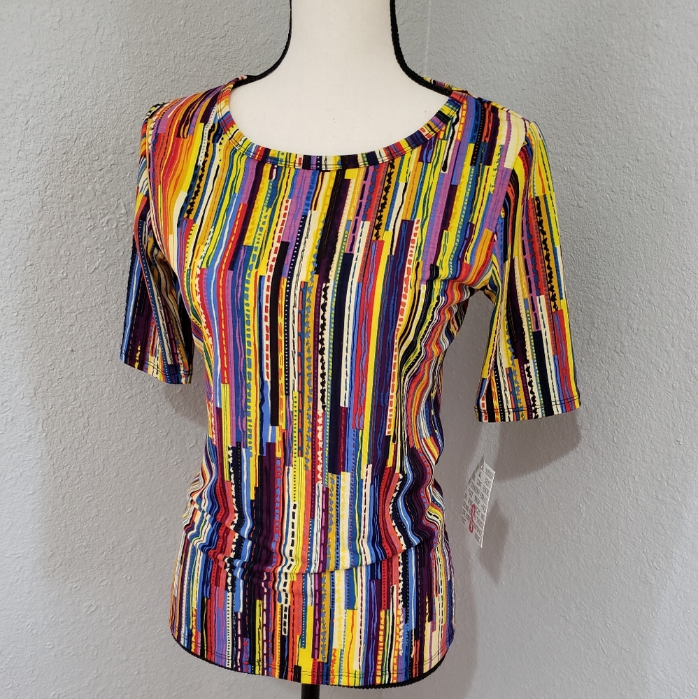 NWT LulaRoe Gigi with Geometric Striped Print
